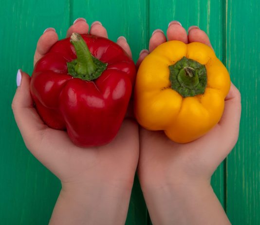 Ne bacajte peteljke od paprika: Evo kako ih možete iskoristiti kao tajni sastojak u jelima