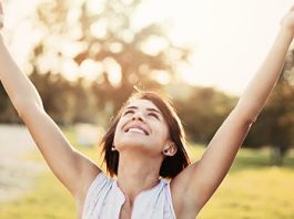 Čišćenje crijeva i jetre uz moćan prirodni napitak: Osjećajte se mlađe i lakše već nakon nekoliko dana!