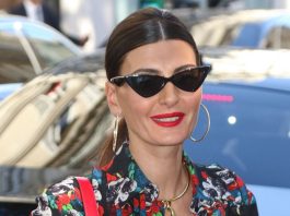 3 principa mudre žene: Od nje muškarci nikad ne odlaze i svi joj jedu iz ruke 3 principa mudre žene: Od nje muškarci nikad ne odlaze i svi joj jedu iz ruke - featured image