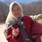 “BIO JE SA MNOM U BRAKU 9 DANA, PA OTIŠAO KOD KOMŠINICE”: Onda se saznalo zašto su svi muževi pobegli od Bosanke “BIO JE SA MNOM U BRAKU 9 DANA, PA OTIŠAO KOD KOMŠINICE”: Onda se saznalo zašto su svi muževi pobegli od Bosanke - featured image