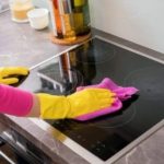 KAK0 UKLONITI OGREBOTINE NA STAKLENOJ PLOČI ŠPORETA: Potrebna suvam samo DVA SASTOJKA koja imate… KAK0 UKLONITI OGREBOTINE NA STAKLENOJ PLOČI ŠPORETA: Potrebna suvam samo DVA SASTOJKA koja imate… - featured image