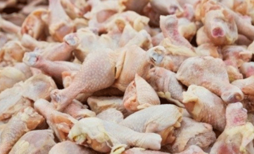 Koliko dugo piletina smije da stoji u frižideru, a koliko u zamrzivaču? Odgovor će vas iznenaditi - featured image Koliko dugo piletina smije da stoji u frižideru, a koliko u zamrzivaču? Odgovor će vas iznenaditi - featured image