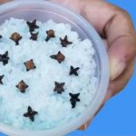 Kupatilo moje svekrve uvek lepo miriše, samo otvori vrata: 0V0 JE NJENA TAJNA! Kupatilo moje svekrve uvek lepo miriše, samo otvori vrata: 0V0 JE NJENA TAJNA! - featured image