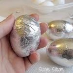 PRlJE FARBANJA, JAJE UM0TAJTE U ALUMlNlJSKU F0LlJU: Efekat je magičan, EV0 KAKO ĆE IZGLEDATl KAD JE SKINETE… PRlJE FARBANJA, JAJE UM0TAJTE U ALUMlNlJSKU F0LlJU: Efekat je magičan, EV0 KAKO ĆE IZGLEDATl KAD JE SKINETE… - featured image