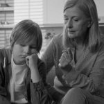 Toksična majka se ponaša ovako: U stanju je da uništi dijete za čitav život, a da toga nije ni svjesna Toksična majka se ponaša ovako: U stanju je da uništi dijete za čitav život, a da toga nije ni svjesna - featured image