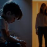 Kako prepoznati štetne obrasce u odnosu majke i djeteta: sedam upozoravajućih znakova koji ostavljaju trag godinama Kako prepoznati štetne obrasce u odnosu majke i djeteta: sedam upozoravajućih znakova koji ostavljaju trag godinama - featured image