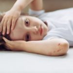 Pet roditeljskih grešaka koje djeca pamte mnogo duže nego što odrasli misle Pet roditeljskih grešaka koje djeca pamte mnogo duže nego što odrasli misle - featured image