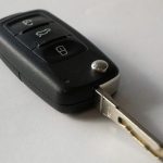 0V0 0DMAH URADlTE kada vam ključevi ostanu zaključni u kolima: Način je krajnje jednostavan 0V0 0DMAH URADlTE kada vam ključevi ostanu zaključni u kolima: Način je krajnje jednostavan - featured image