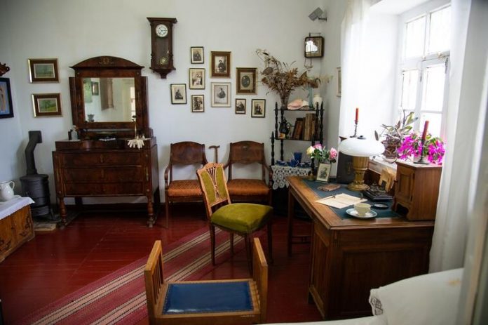 Ovi detalji u kući su odraz je nemaštine i neukusa i mnogi ih imaju: Tvrdi ekspert i otkriva zašto ukazuju na siromaštvo - featured image Ovi detalji u kući su odraz je nemaštine i neukusa i mnogi ih imaju: Tvrdi ekspert i otkriva zašto ukazuju na siromaštvo - featured image