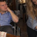 😱💔 Tri mjeseca nakon našeg vjenčanja, moj je suprug postao invalid. Svi su mi govorili da ga napustim i započnem novi život. Zato sam donijela odluku koja je šokirala cijelu našu obitelj. 😱💔 Tri mjeseca nakon našeg vjenčanja, moj je suprug postao invalid. Svi su mi govorili da ga napustim i započnem novi život. Zato sam donijela odluku koja je šokirala cijelu našu obitelj. - featured image