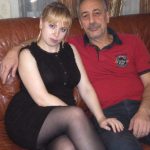 😱💔 Nakon 40 godina braka, sa 60 godina ludo sam se zaljubio u mlađu ženu. Ostavio sam suprugu zbog nje, uvjeren da zaslužujem još jednu posljednju priliku za sreću. No šest mjeseci kasnije otkrio sam tajnu koja je sve uništila… 😱💔 Nakon 40 godina braka, sa 60 godina ludo sam se zaljubio u mlađu ženu. Ostavio sam suprugu zbog nje, uvjeren da zaslužujem još jednu posljednju priliku za sreću. No šest mjeseci kasnije otkrio sam tajnu koja je sve uništila… - featured image